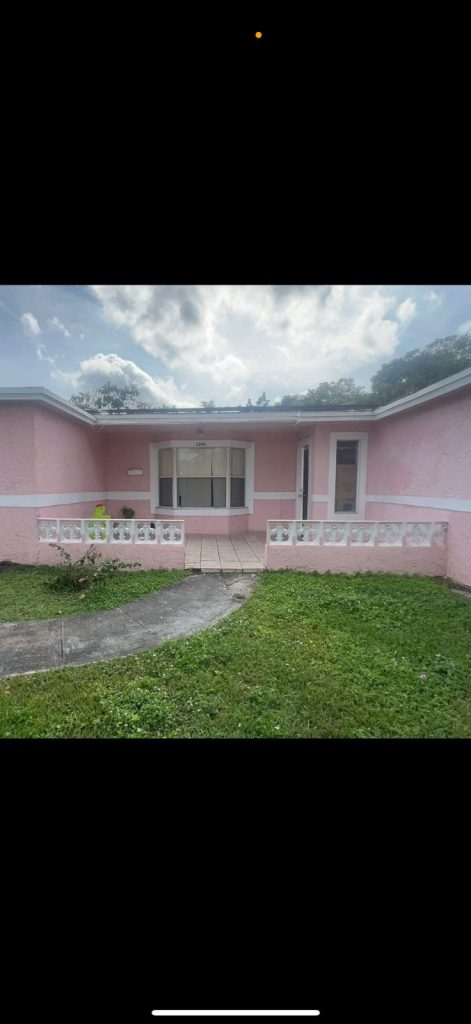 Wholesale Deal in Lauderdale Lakes, FL